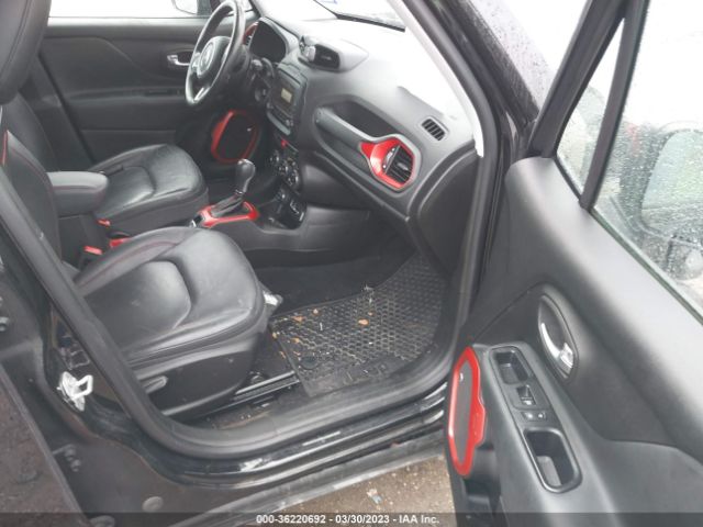 ZACCJBCBXHPF26242 Jeep Renegade Trailhawk