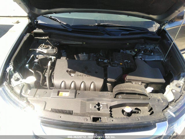 JA4AD2A3XHZ058423 Mitsubishi Outlander Es