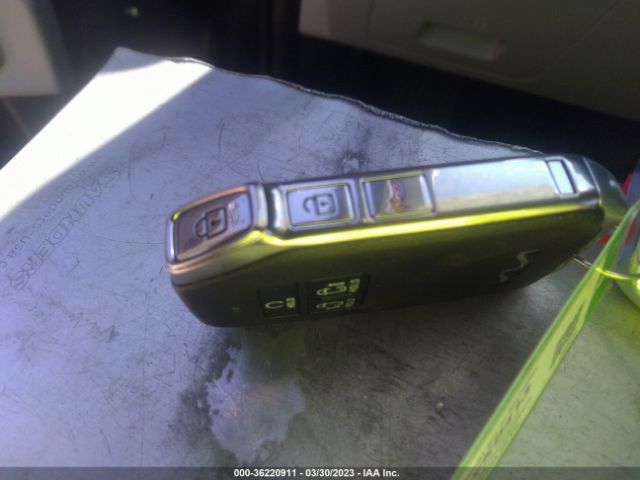 KNDNB4H32P6264575 KIA Carnival Lx