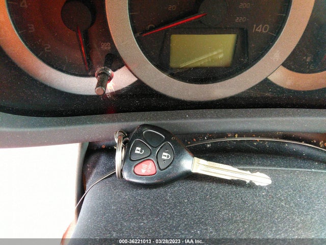 2011 TOYOTA RAV4 VIN: 2T3KF4DV0BW078393