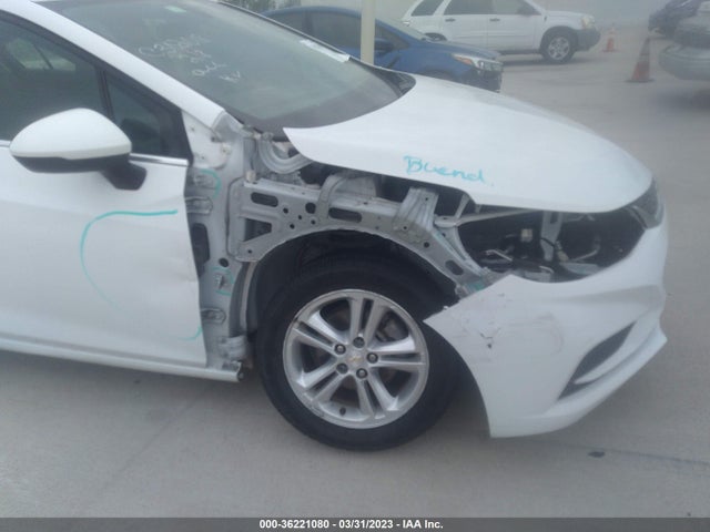 Chevrolet CRUZE LT 2018 1G1BE5SMXJ7173372 Image 7