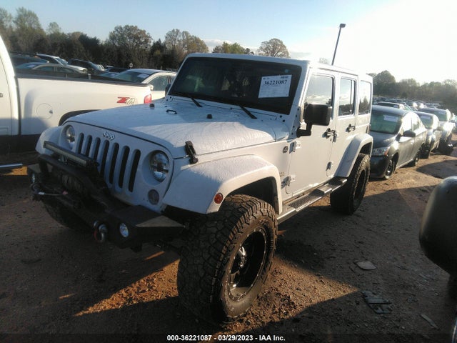 1C4BJWEG9FL689395 Jeep Wrangler Unlimited Sahara