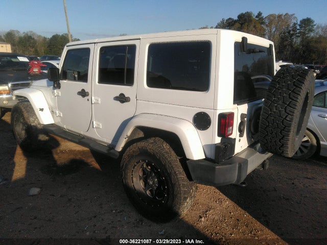 1C4BJWEG9FL689395 Jeep Wrangler Unlimited Sahara