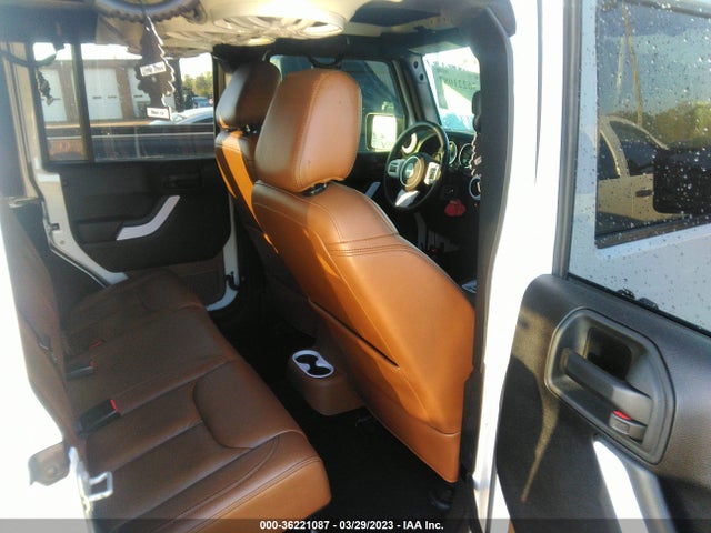 1C4BJWEG9FL689395 Jeep Wrangler Unlimited Sahara
