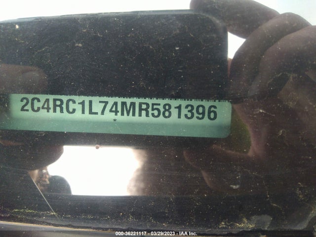 2021 Chrysler Pacifica Hybrid, VIN: 2C4RC1L74MR581396