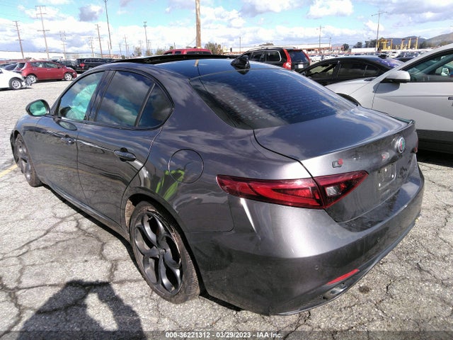 ZARFAECN1J7595418 Alfa Romeo Giulia Ti Sport