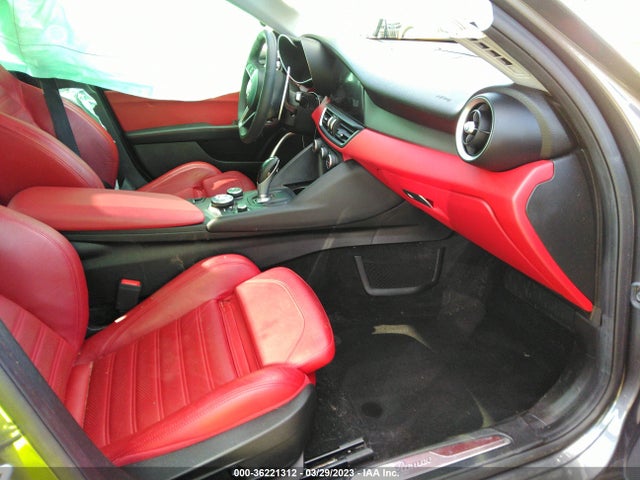 ZARFAECN1J7595418 Alfa Romeo Giulia Ti Sport