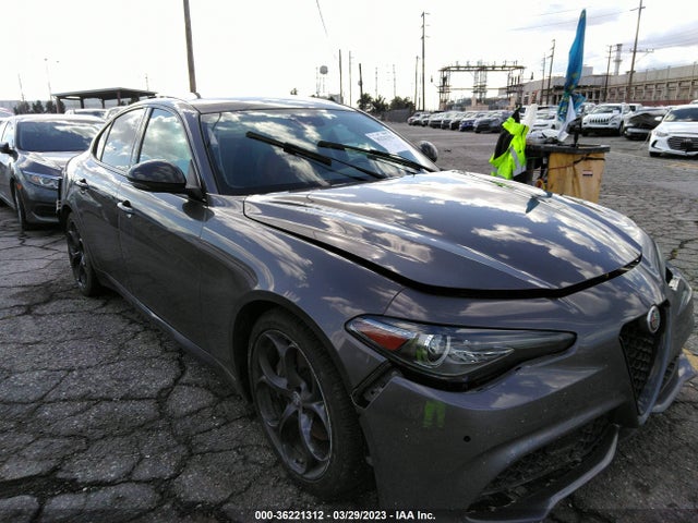 ZARFAECN1J7595418 Alfa Romeo Giulia Ti Sport