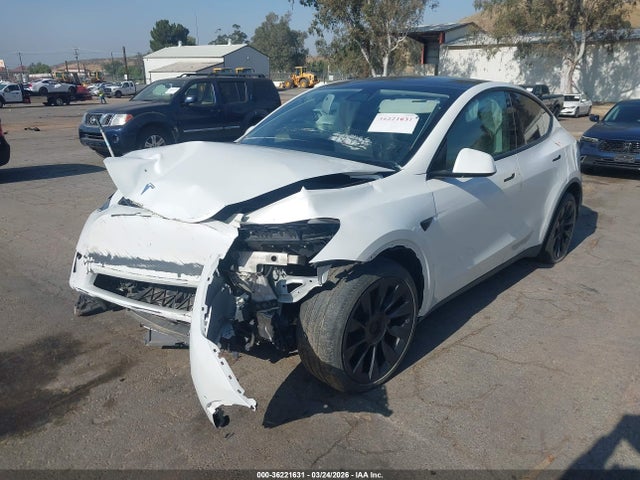2020 TESLA MODEL Y 5YJYGDEE1LF033931 Photo 1