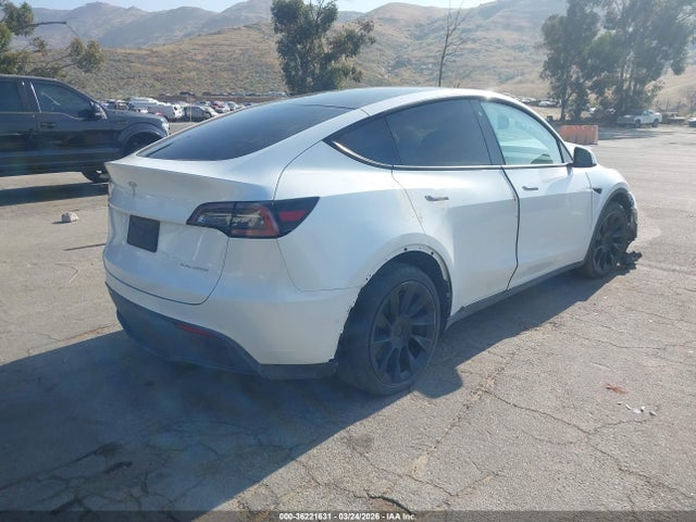 2020 TESLA MODEL Y 5YJYGDEE1LF033931 Photo 3