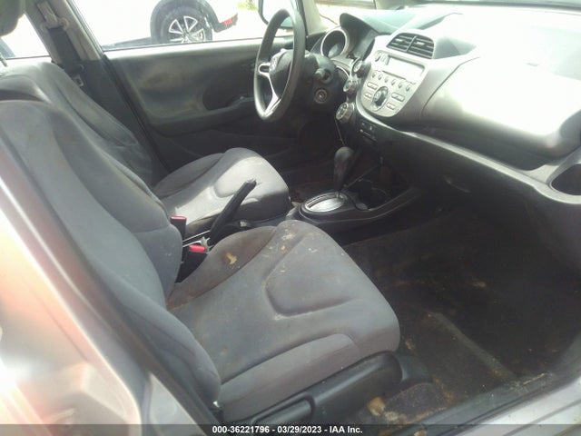 2013 HONDA FIT VIN: JHMGE8H33DC054294