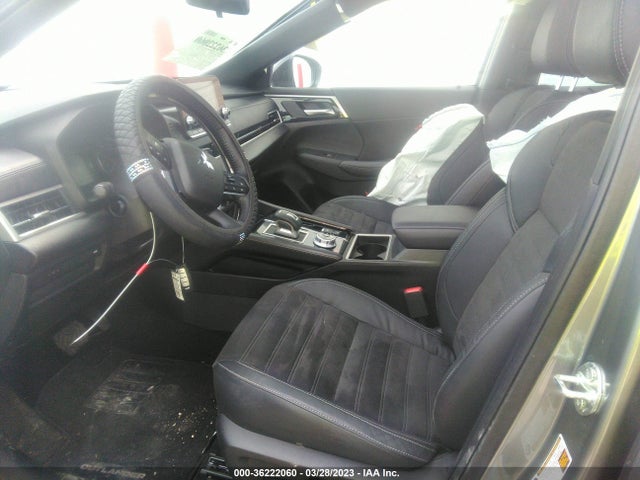 JA4J4UA83NZ092352 Mitsubishi Outlander Se