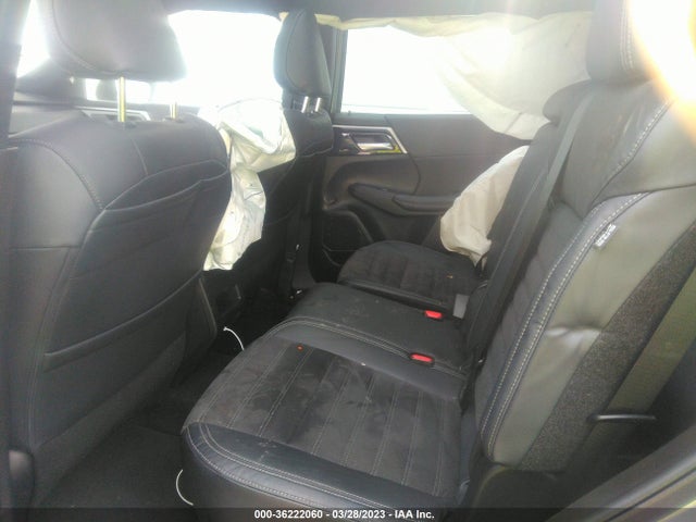 JA4J4UA83NZ092352 Mitsubishi Outlander Se
