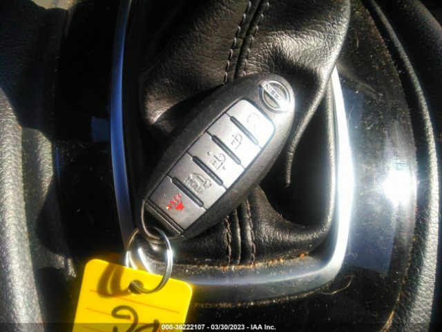 KNMAT2MT6JP581475 Nissan ROGUE SV