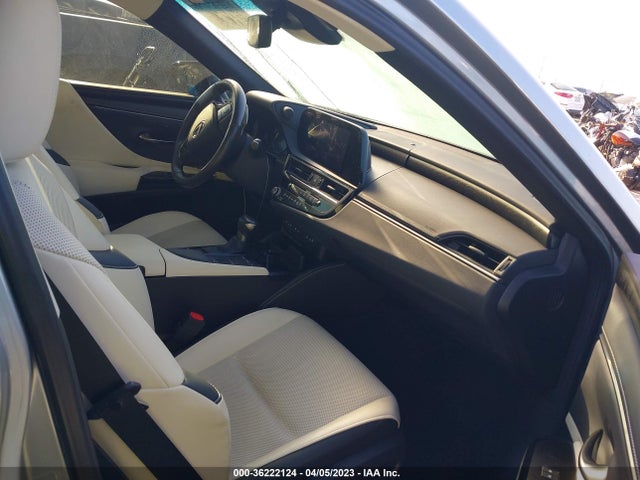 58ADA1C16NU016393 Lexus Es Es 300h