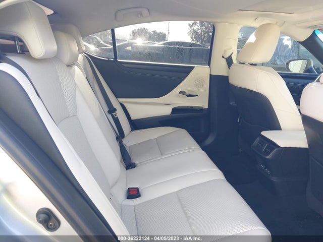58ADA1C16NU016393 Lexus Es Es 300h
