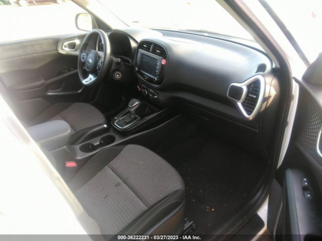 KNDJ23AU8L7028111 KIA SOUL S