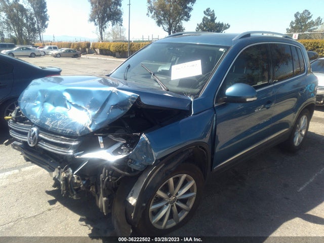 WVGRV7AX3HK003399 Volkswagen Tiguan Wolfsburg Edition