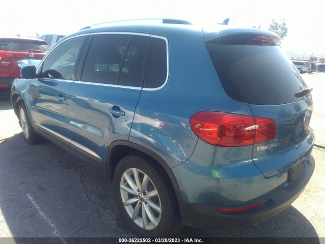 WVGRV7AX3HK003399 Volkswagen Tiguan Wolfsburg Edition