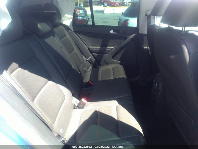 WVGRV7AX3HK003399 Volkswagen Tiguan Wolfsburg Edition
