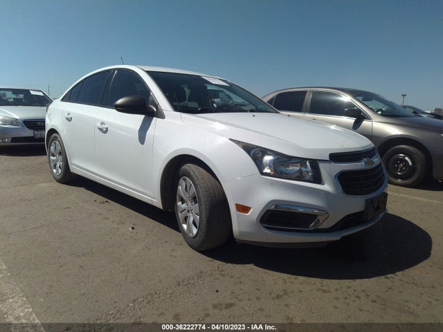 2015 1G1PA5SHXF7133742 main image