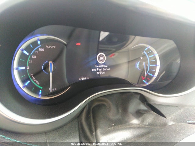 2018 Chrysler Pacifica Hybrid, VIN: 2C4RC1N71JR158316