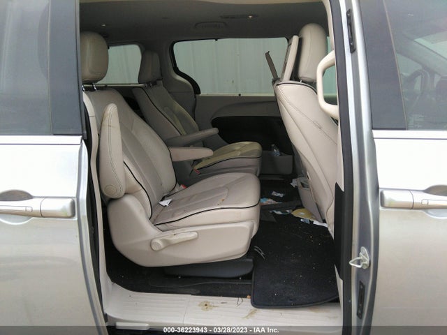 2018 Chrysler Pacifica Hybrid, VIN: 2C4RC1N71JR158316