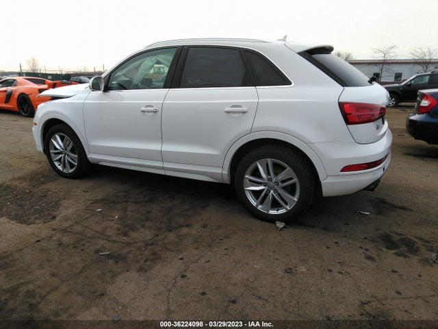 WA1JCCFS6HR001046 Audi Q3 Premium Plus