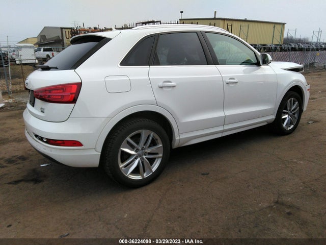 WA1JCCFS6HR001046 Audi Q3 Premium Plus