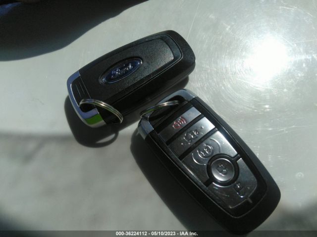 3FA6P0SU2HR330133 Ford Fusion Energi Titanium/platinum