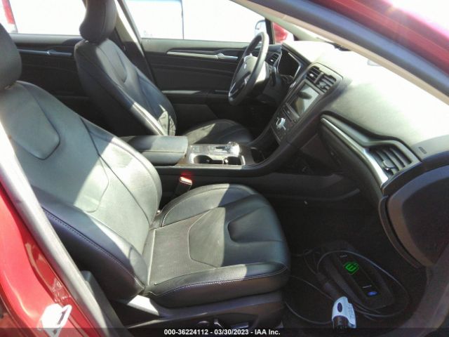 3FA6P0SU2HR330133 Ford Fusion Energi Titanium/platinum