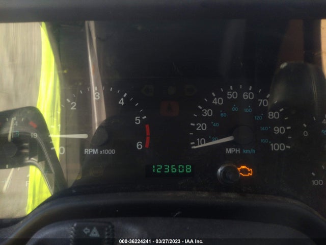2000 JEEP WRANGLER SAHARA VIN: 1J4FA59S2YP719384