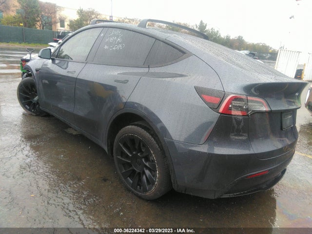 Tesla Model Y Long Range 2021 5YJYGDEE3MF214899 Image 3