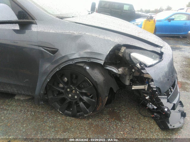 Tesla Model Y Long Range 2021 5YJYGDEE3MF214899 Image 6
