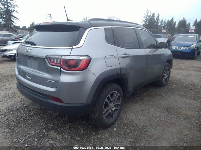 3C4NJDBB7JT470202 Jeep Compass Latitude