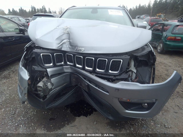 3C4NJDBB7JT470202 Jeep Compass Latitude