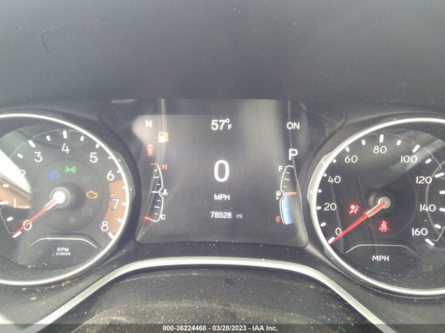 3C4NJDBB7JT470202 Jeep Compass Latitude