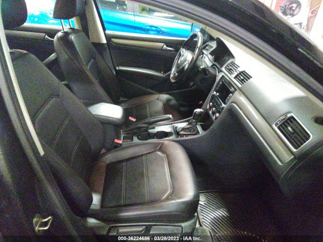 1VWAS7A31FC105652 Volkswagen Passat 1.8t Limited Edition