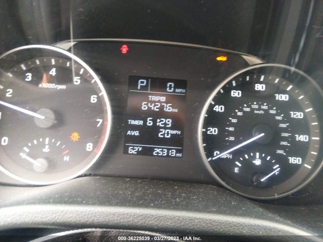 2018 HYUNDAI ELANTRA SE VIN: 5NPD74LF8JH394193