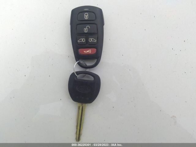 KNDMG4C74E6554627 KIA SEDONA LX
