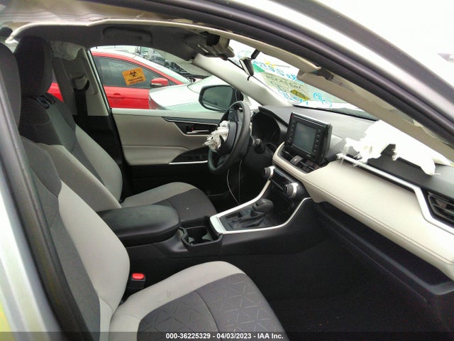 2020 TOYOTA RAV4 XLE VIN: 2T3W1RFV0LC074180