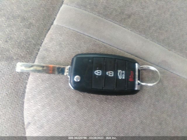 5XXGT4L30HG124296 KIA Optima Lx