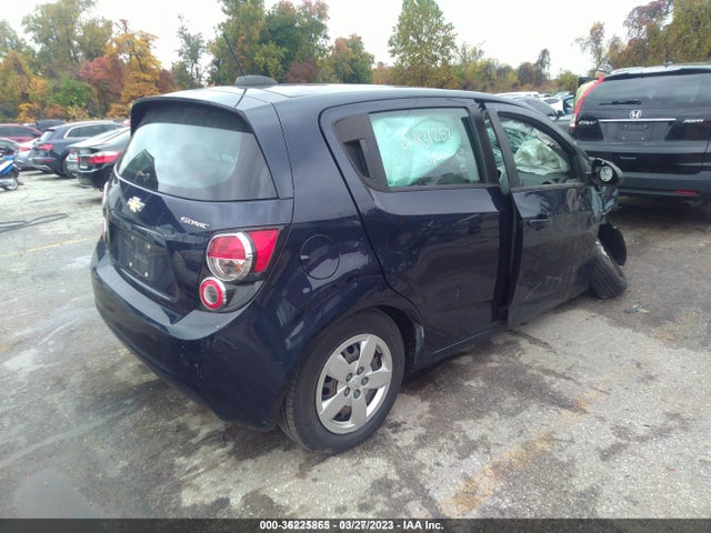 Chevrolet SONIC LS 2015 1G1JA6SG8F4143853 Image 4