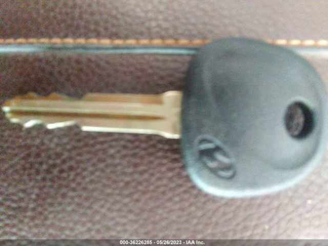 KNDJN2A21G7374104 KIA Soul Base