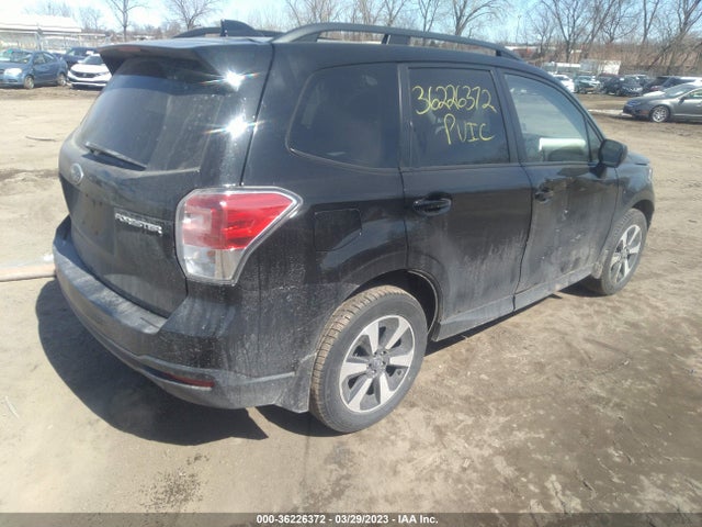Subaru Forester Premium 2018 JF2SJAEC1JH589594 Image 5