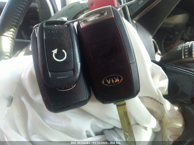 KIA SORENTO LX 2019 5XYPGDA3XKG440072 Image 11