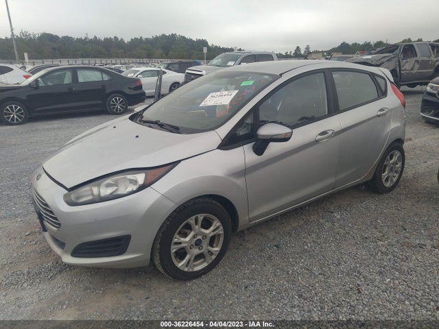 Ford FIESTA SE 2015 3FADP4EJ1FM205019 Image 2