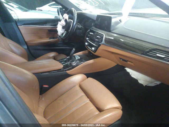 WBAJE7C38HG888453 BMW 5 Series 540i Xdrive
