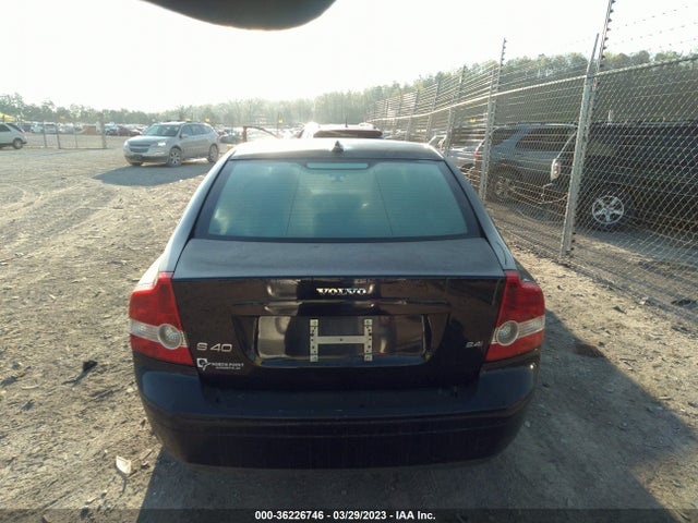 2006 VOLVO S40 2.4L VIN: YV1MS382562173815