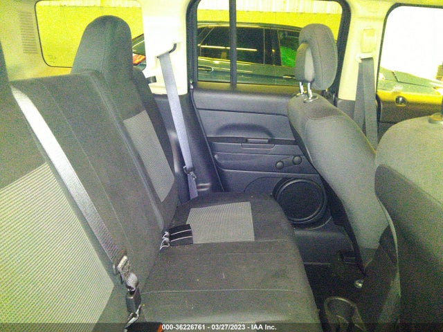 1C4NJPBA0GD582749 Jeep Patriot Sport